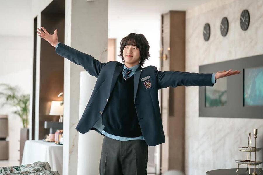 still cuts drakor BITCH X RICH 2 (instagram.com/koktv_official)